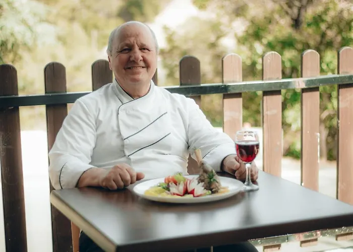 ホテル Kallithea パノ・プラトレス